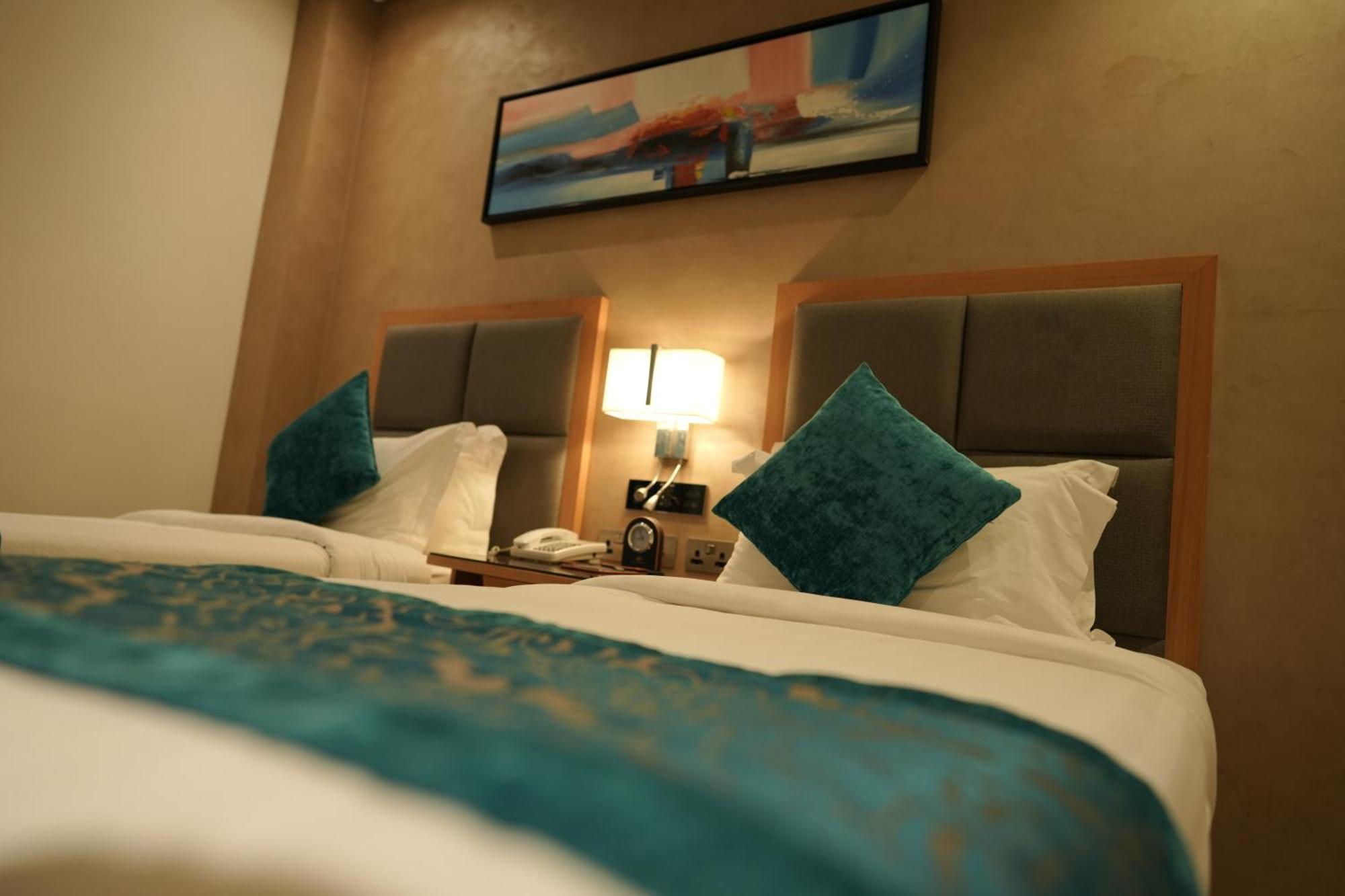 Meshal Hotel Manama Exteriör bild