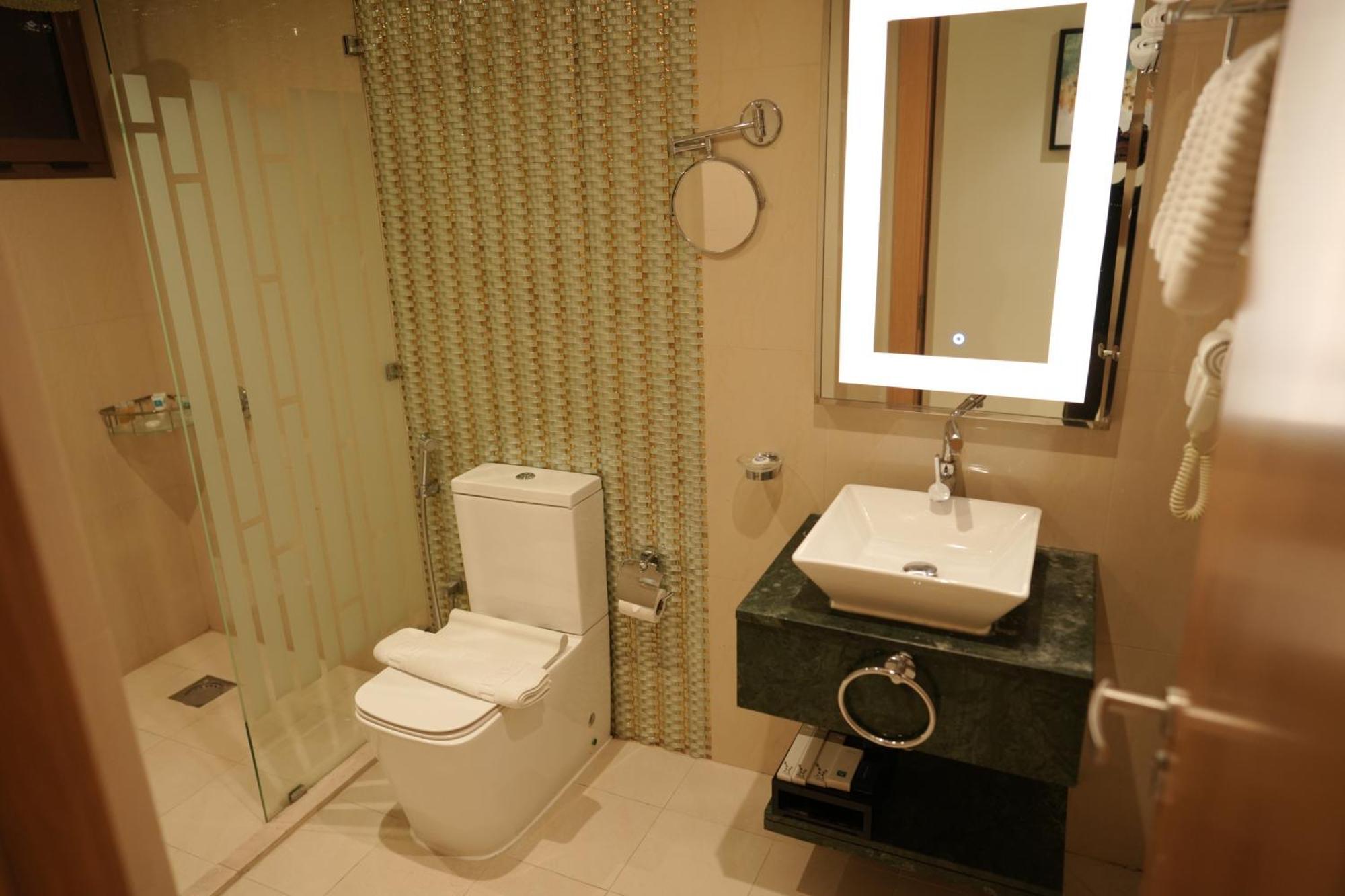 Meshal Hotel Manama Exteriör bild